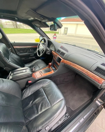 BMW Seria 7 cena 32000 przebieg: 295000, rok produkcji 1999 z Poznań małe 137